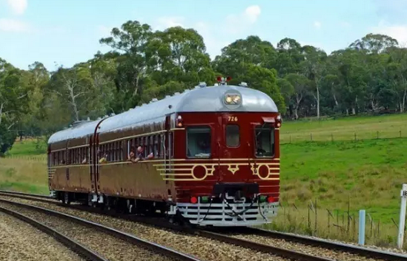 全球首輛太陽(yáng)能火車將在澳運(yùn)行 由老火車改造而成